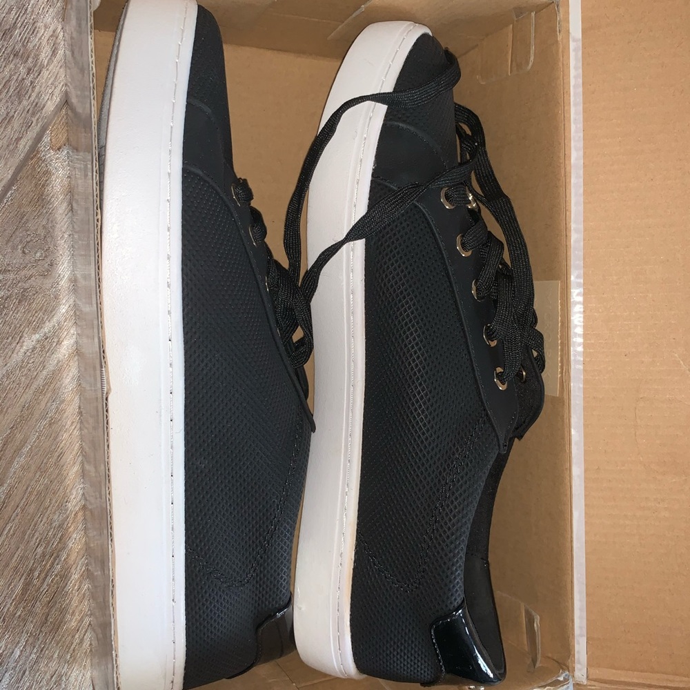 Liz Claiborne Black Sneakers